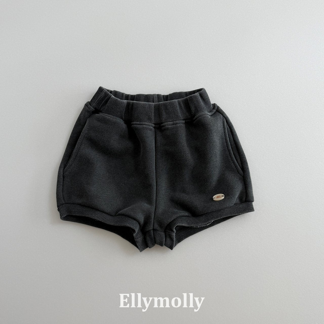 Elly Molly Arch Pigment Shorts