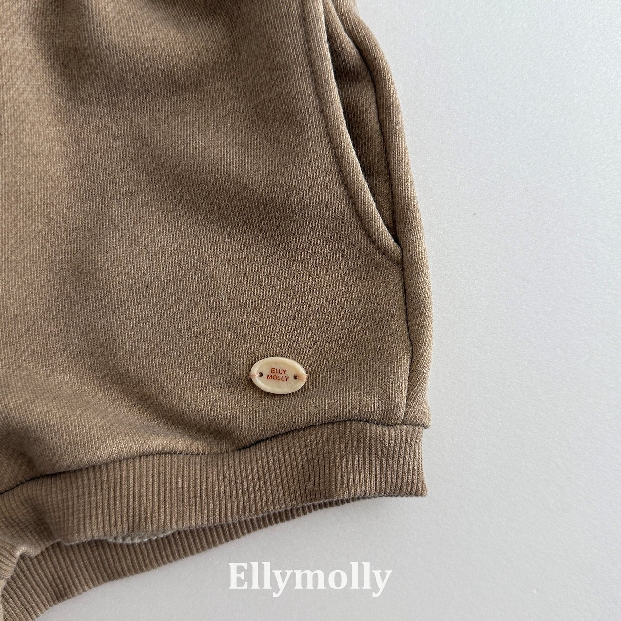 Elly Molly Arch Pigment Shorts