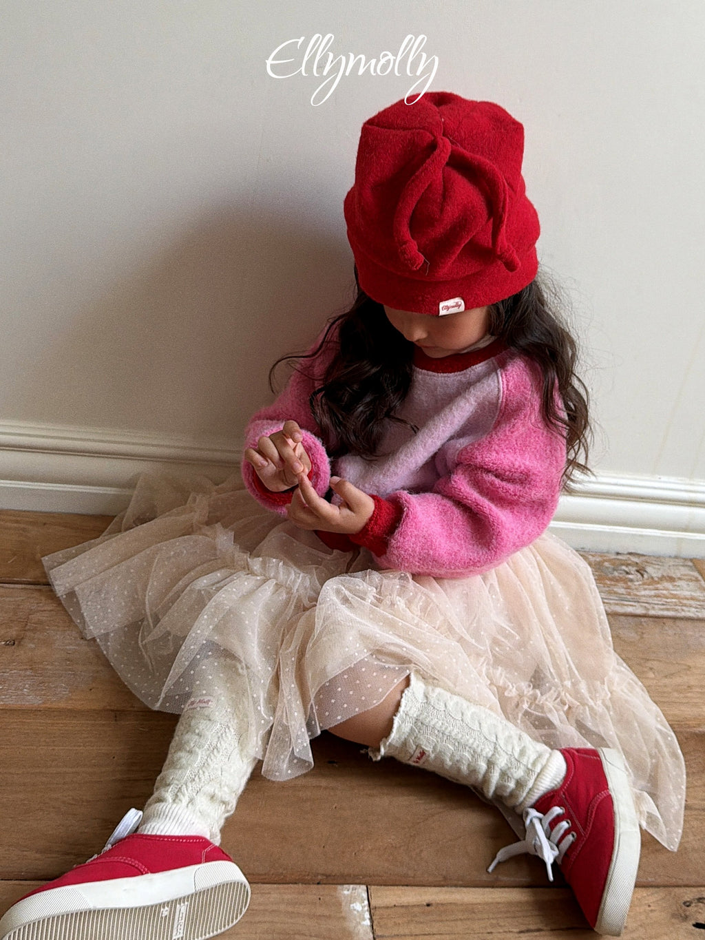 Elly Molly Sweet Muffin Raglan Sweatshirt
