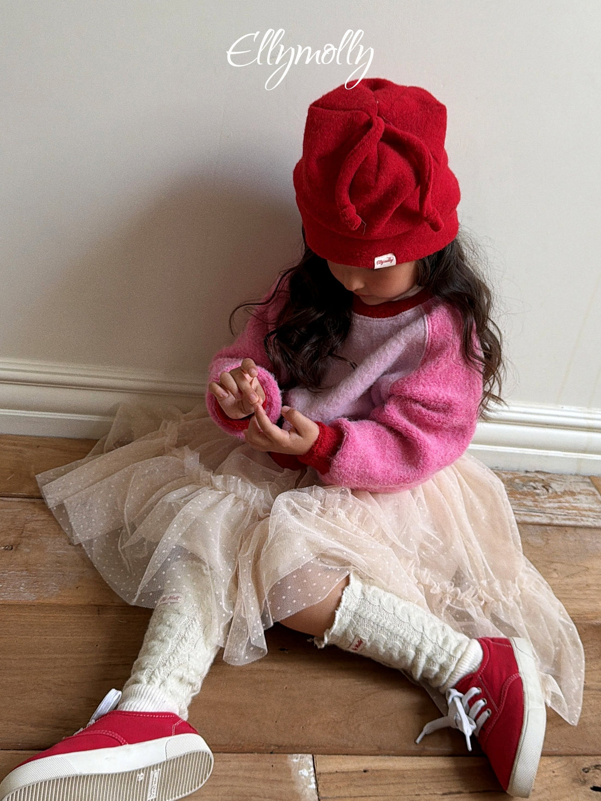 Elly Molly Sweet Muffin Raglan Sweatshirt