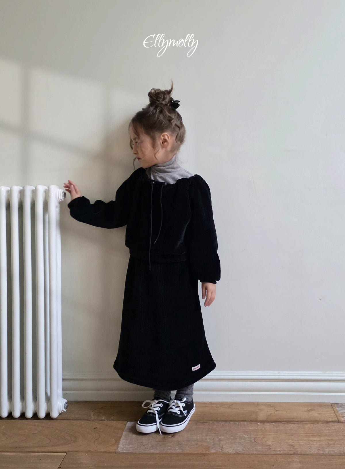 Elly Molly Lua String Sweat