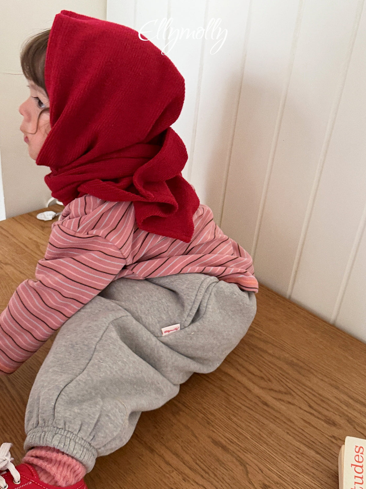 Elly Molly Arched Jogger Pants
