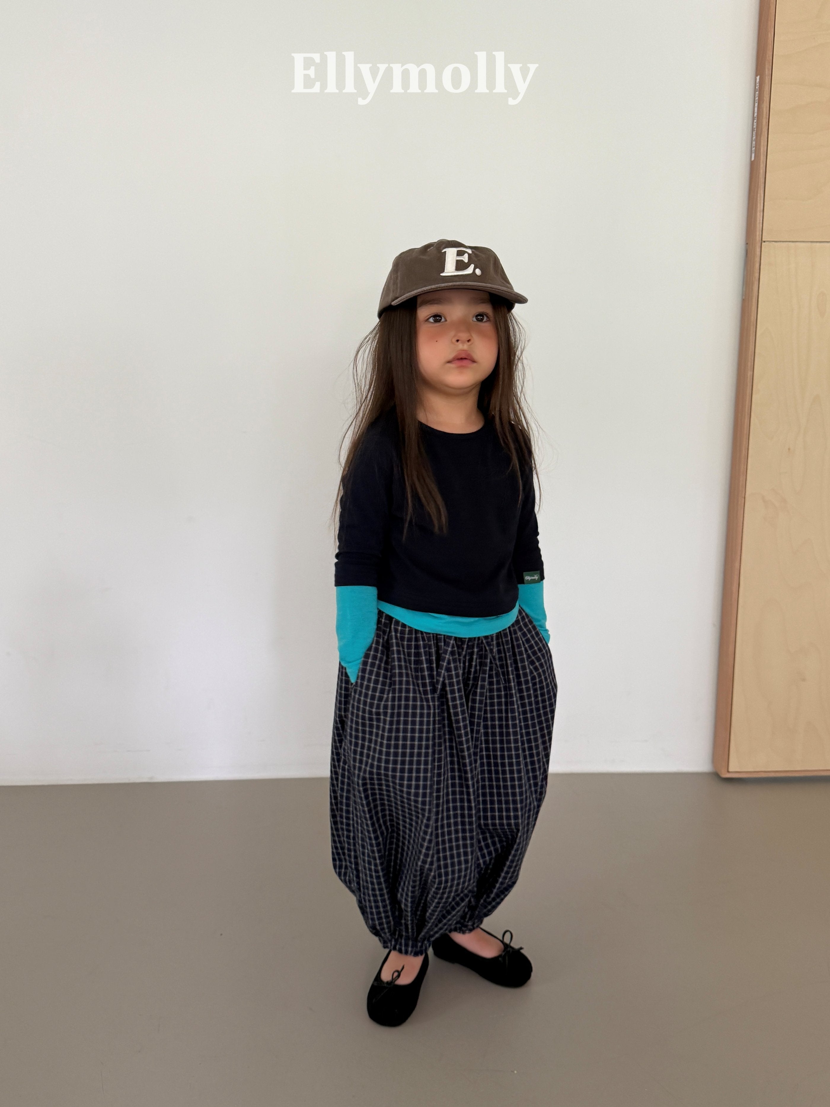 Elly Molly Rolling Color Block Tee