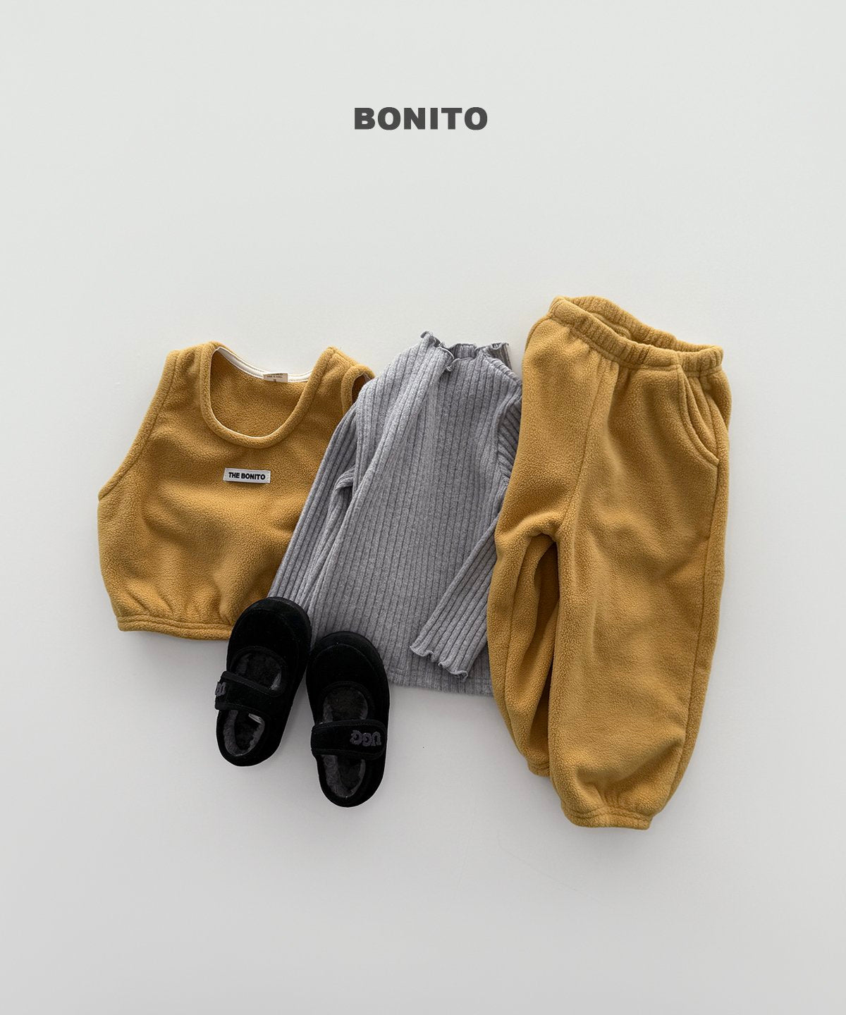 bonito ビスケット ベスト上下セット