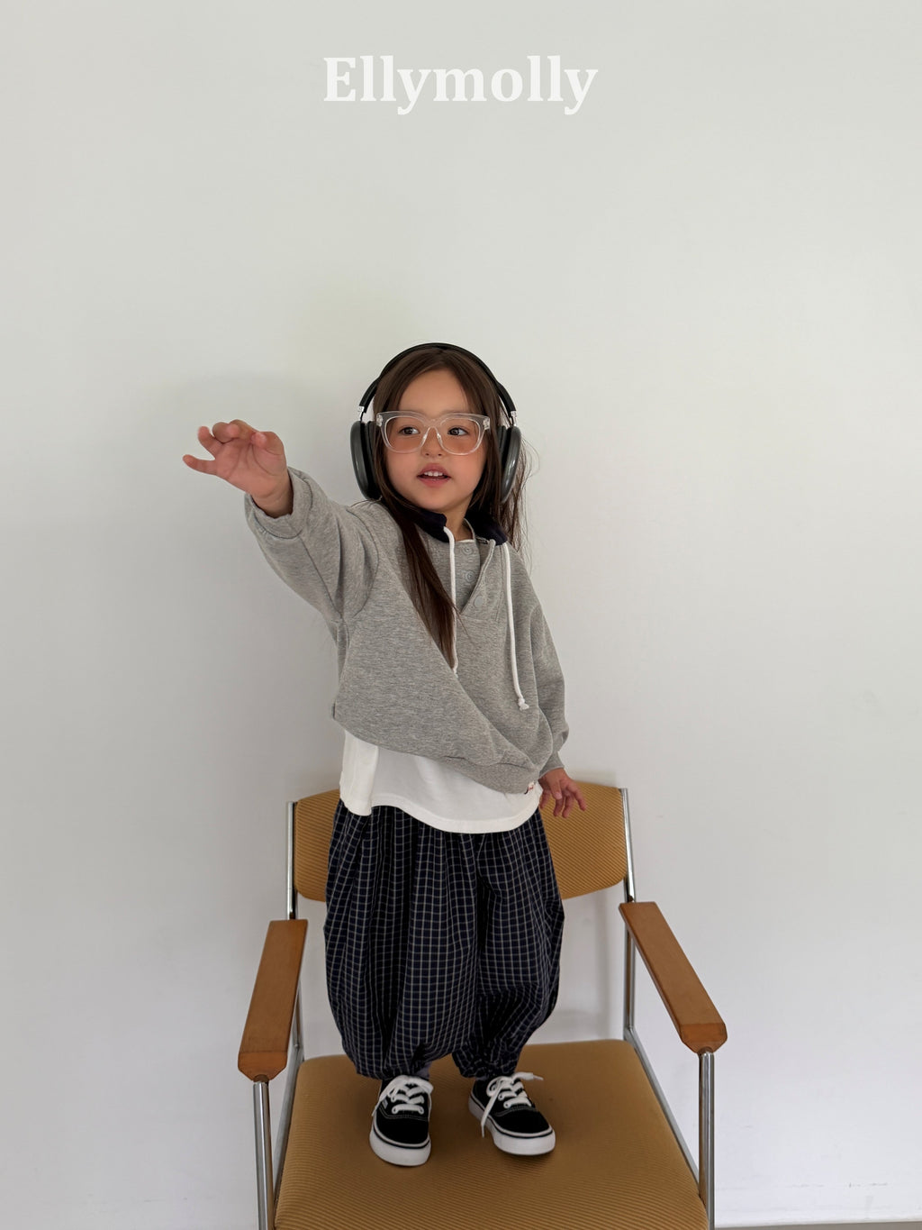 Elly Molly Two Tone Harbor Sweatshirt