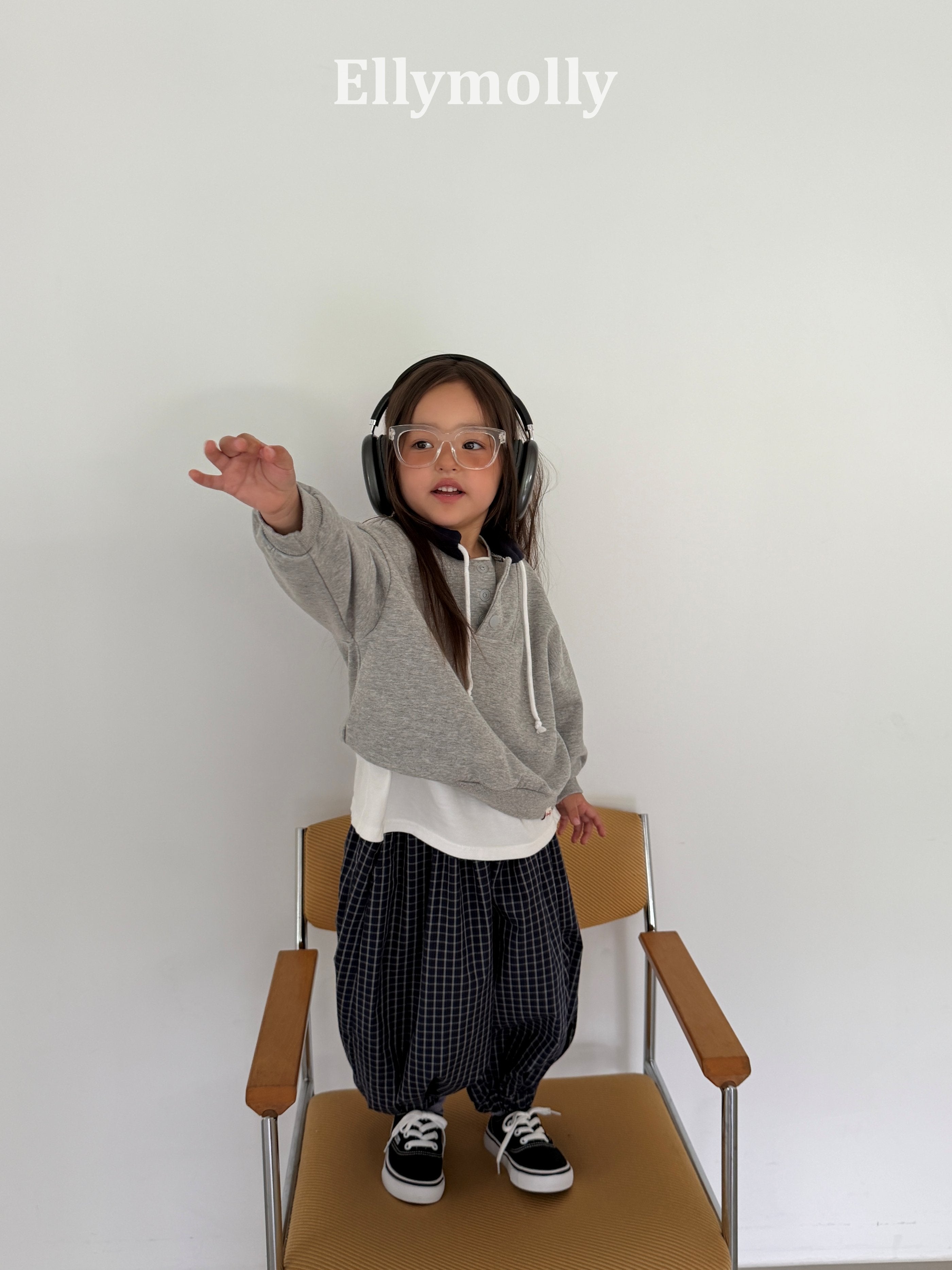 Elly Molly Two Tone Harbor Sweatshirt