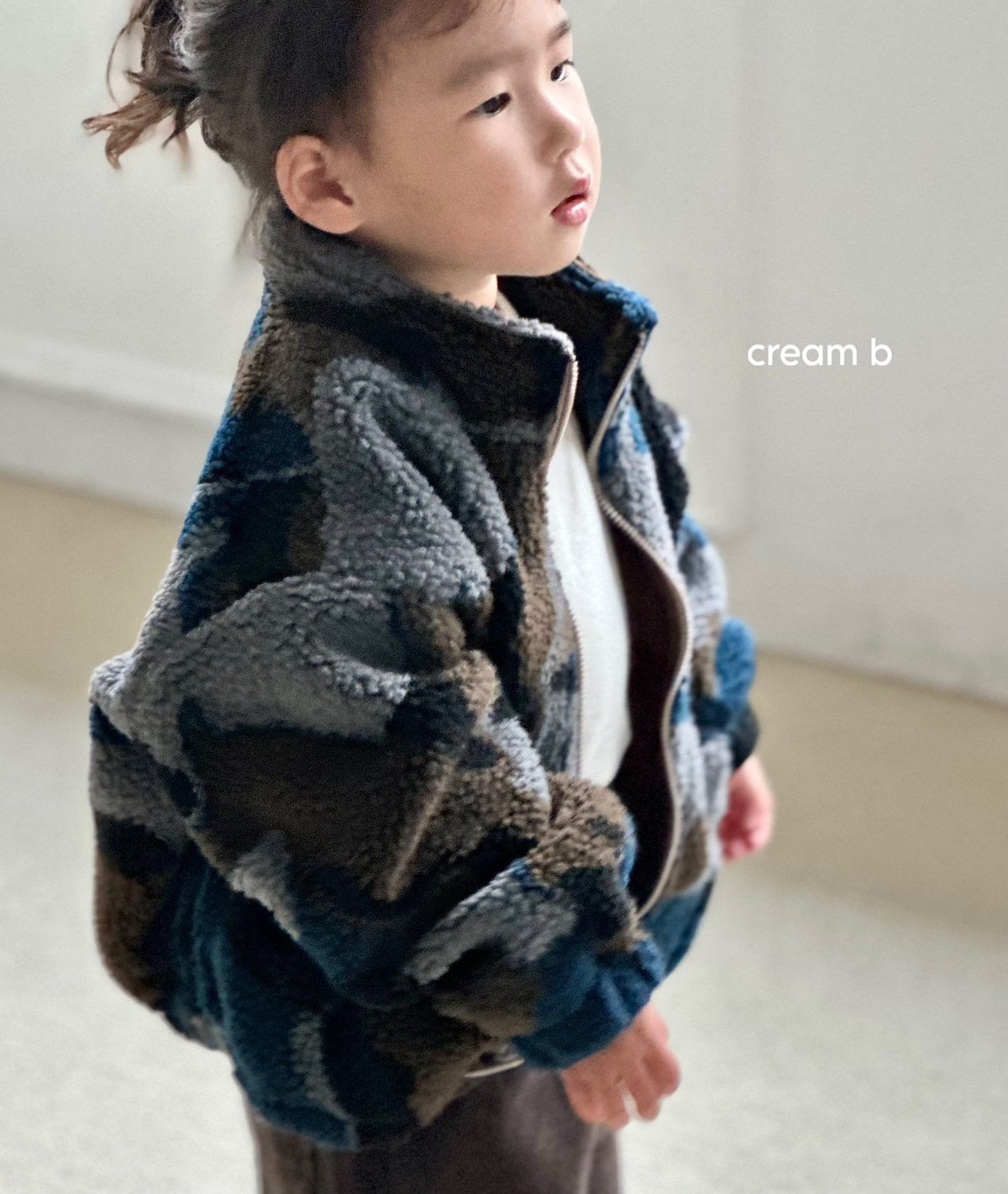 Creambbang Fleece Camo Jumper