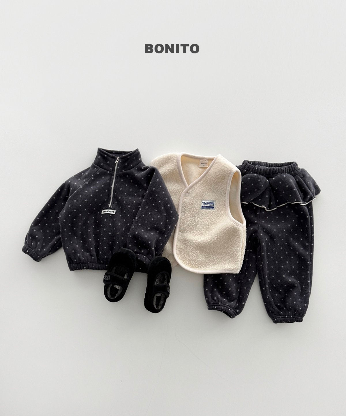 bonito ドットフリル ハーフジップセット