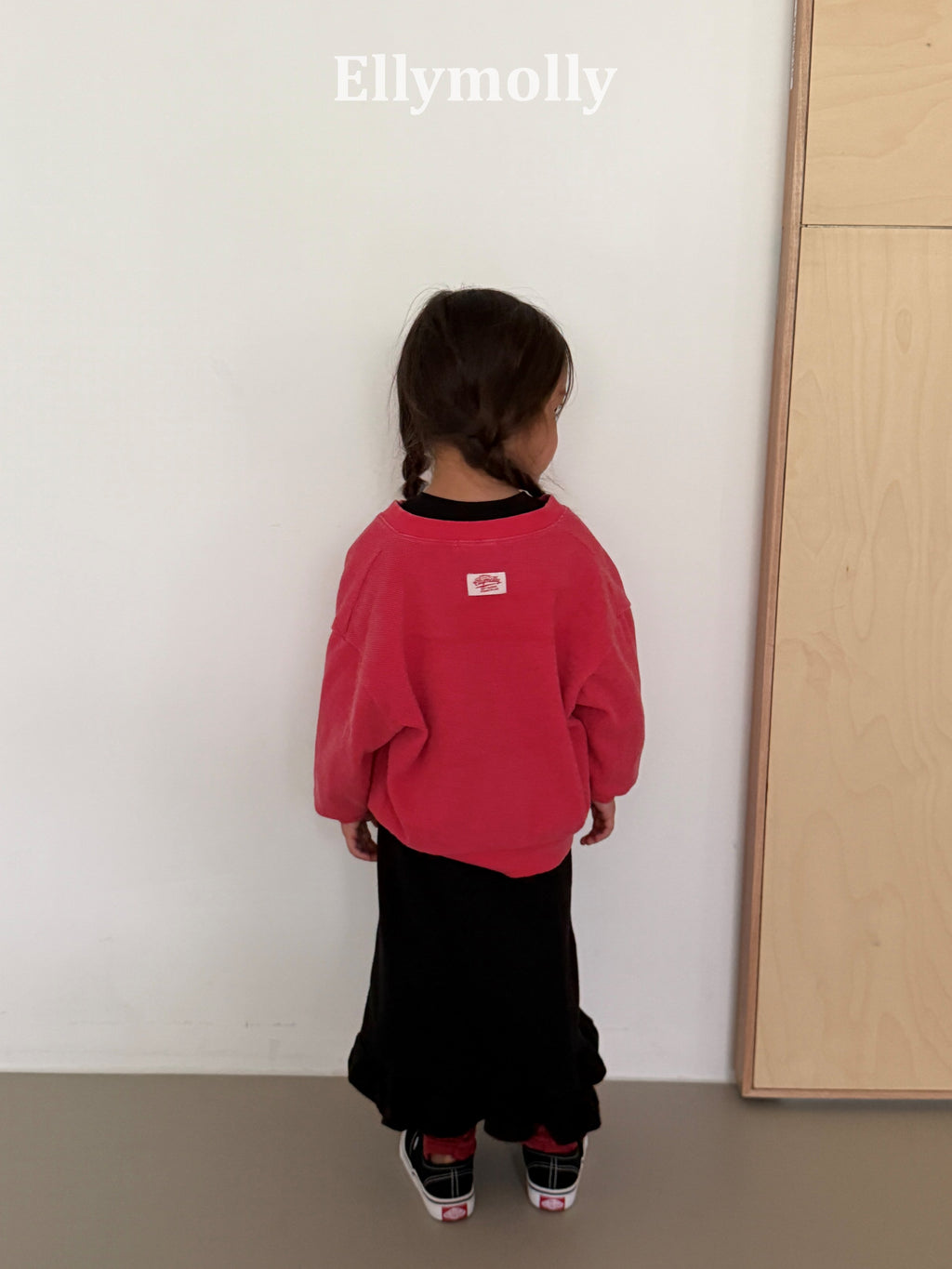 Elly Molly Slit Opening Sweatshirt