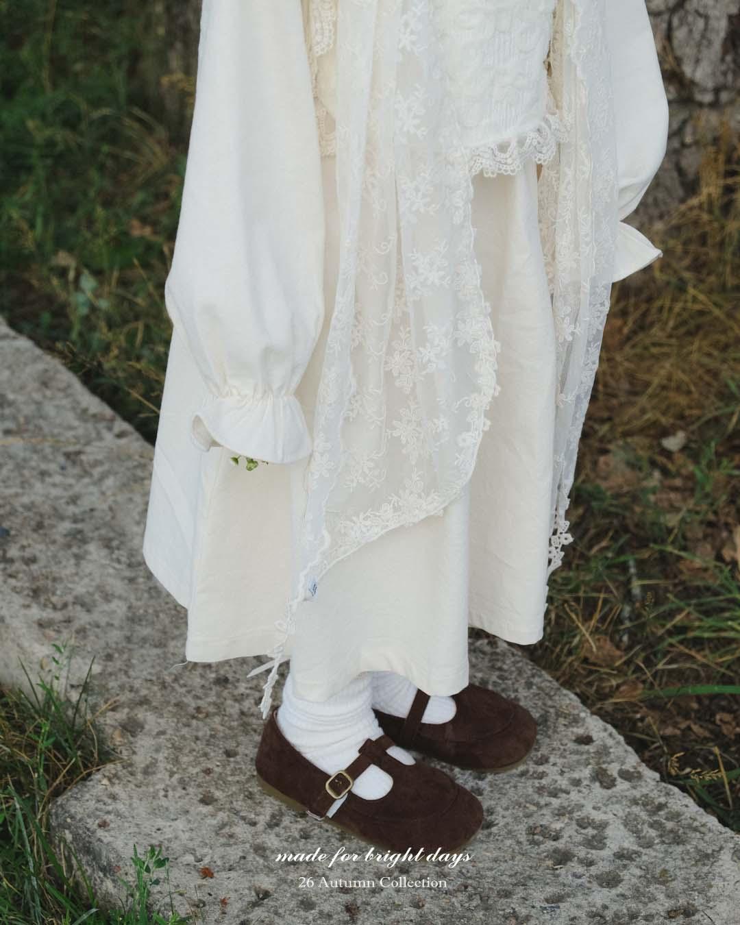 anggo Eyelet Lace Muffler