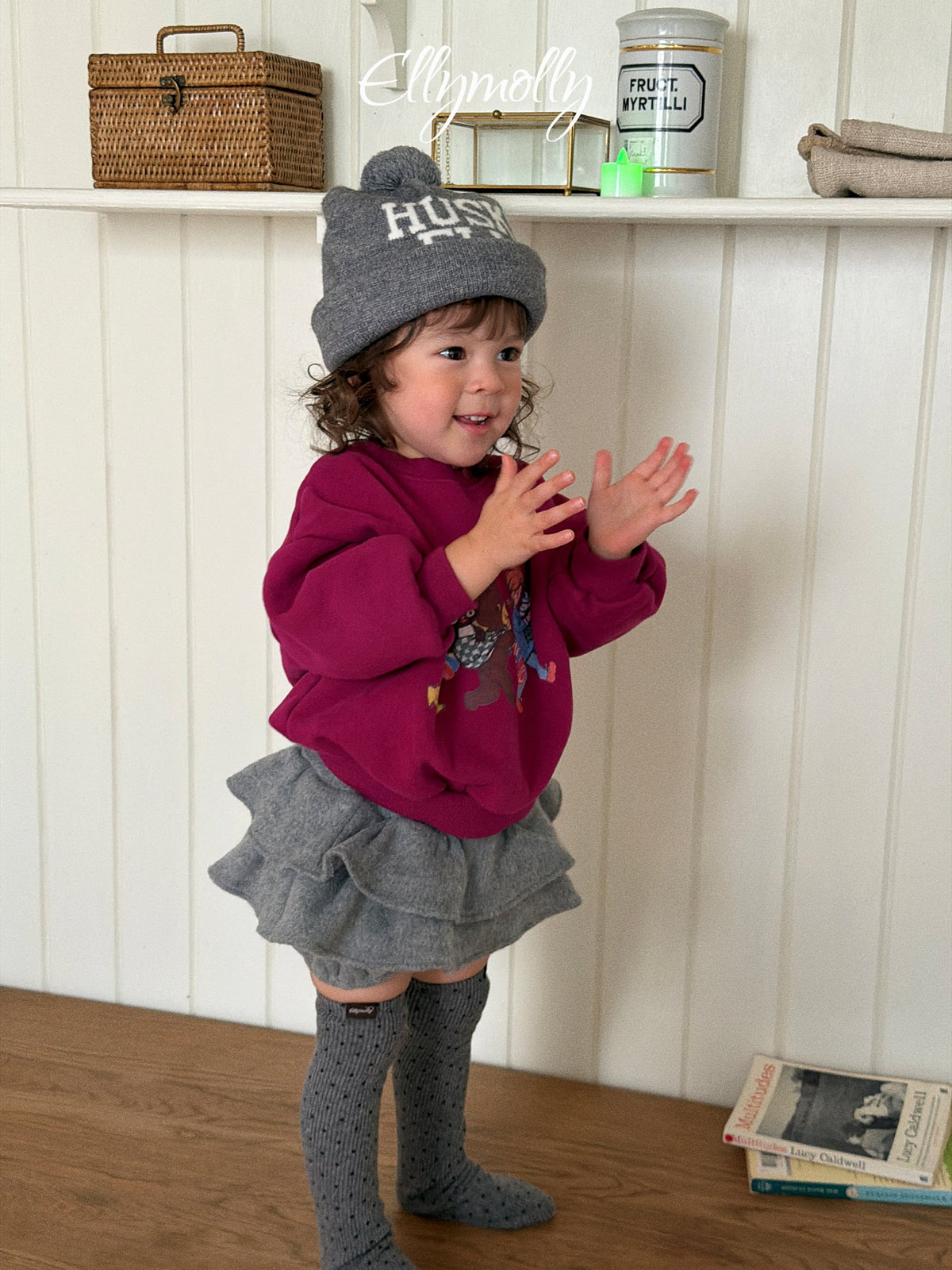 Elly Molly Market Friends Sweatshirt