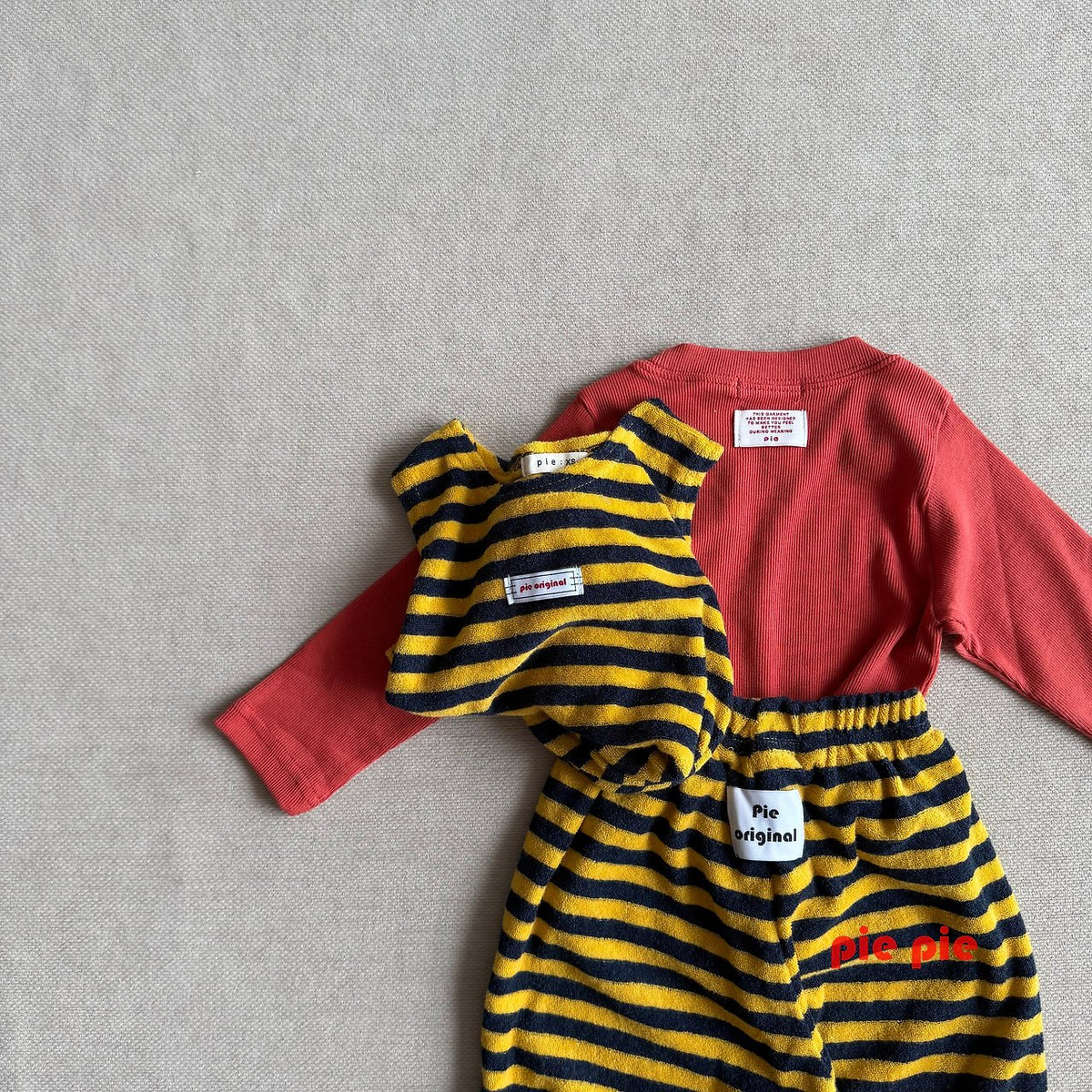 pie Honeybee Layered Vest