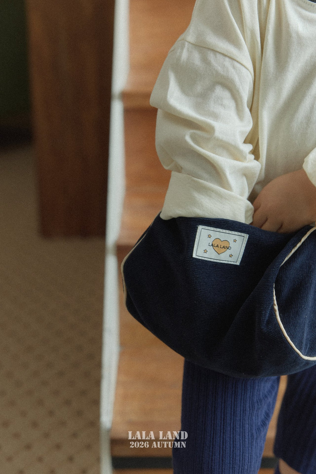 Lalaland Corduroy Crossbag