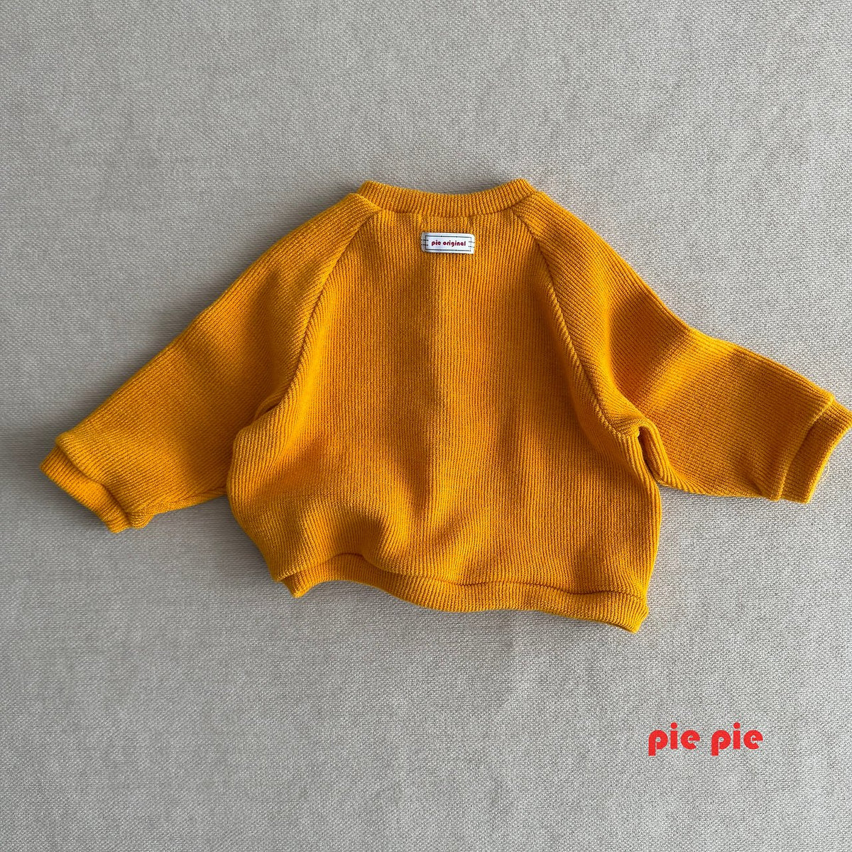 pie Teletubby Cardigan