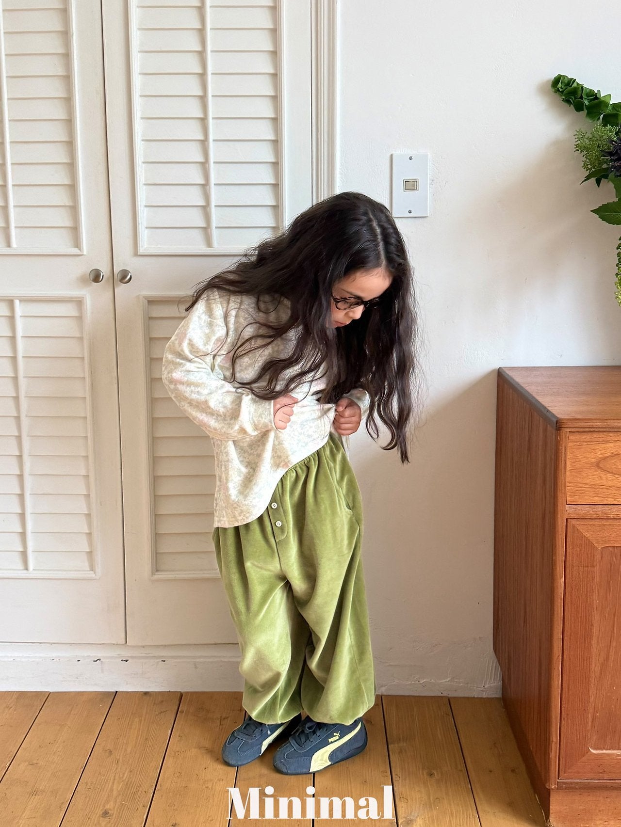 Minimal Velour Button Jogger Pants