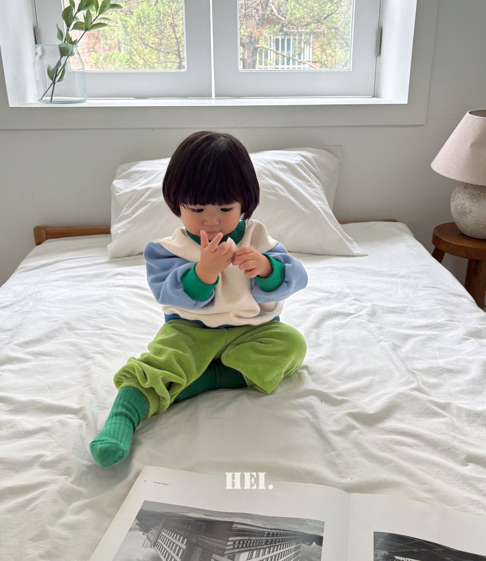 Hei Block Sweatshirt