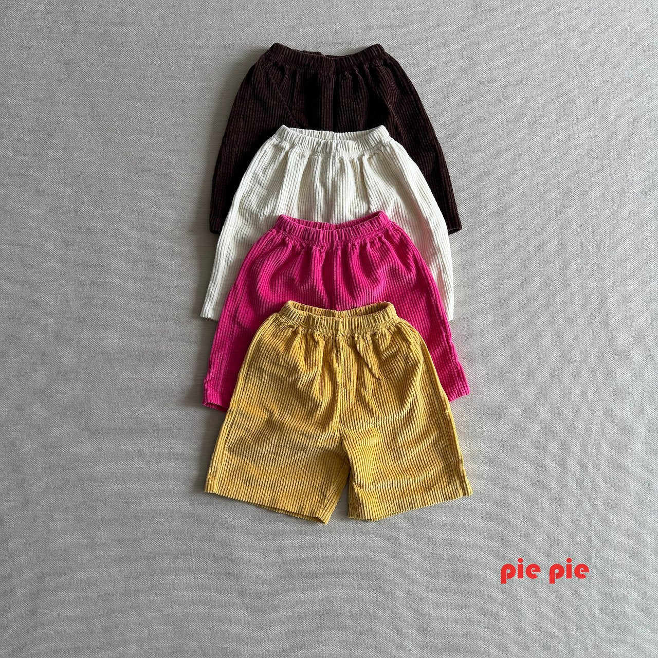 pie Embo Corduroy Bermuda