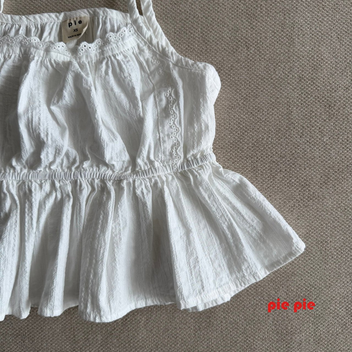 pie Eily Bustier