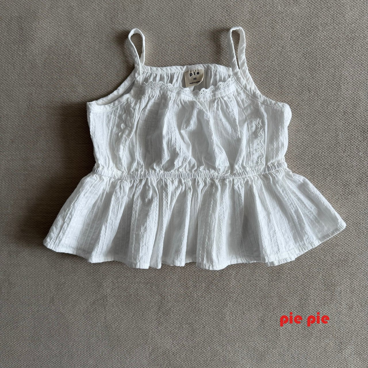 pie Eily Bustier