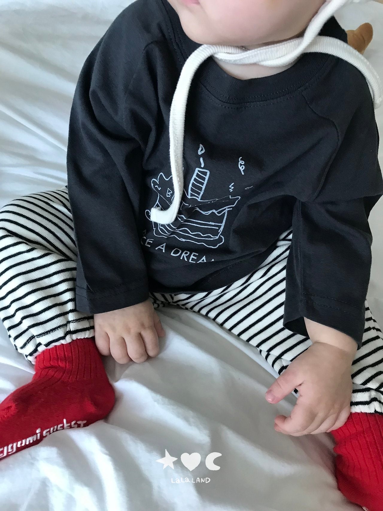 Lalaland Happy Raglan Tee