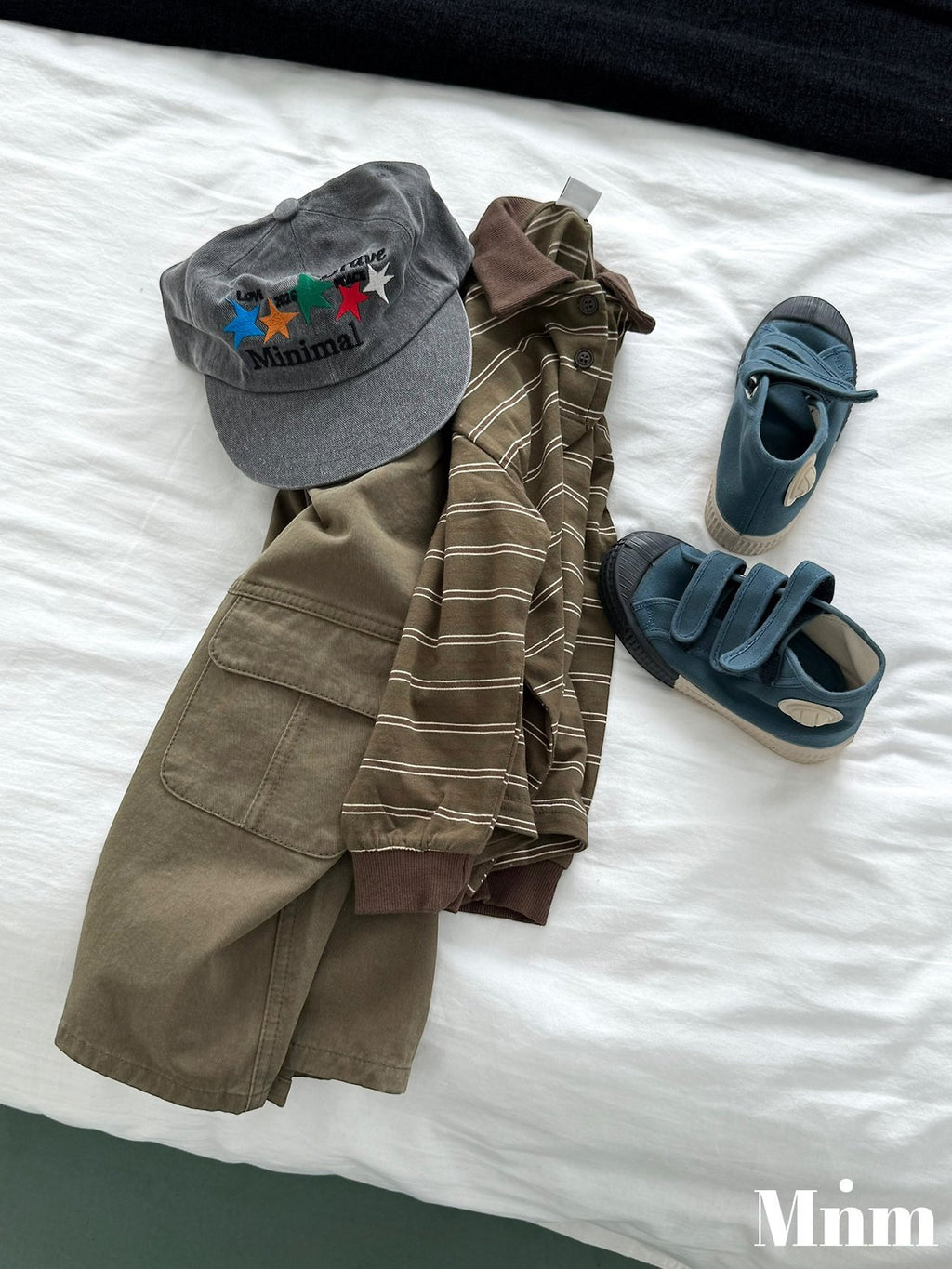 Minimal Groove Cargo Pants
