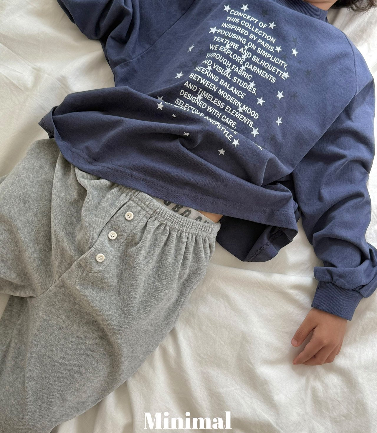 Minimal Star Lettering Tee