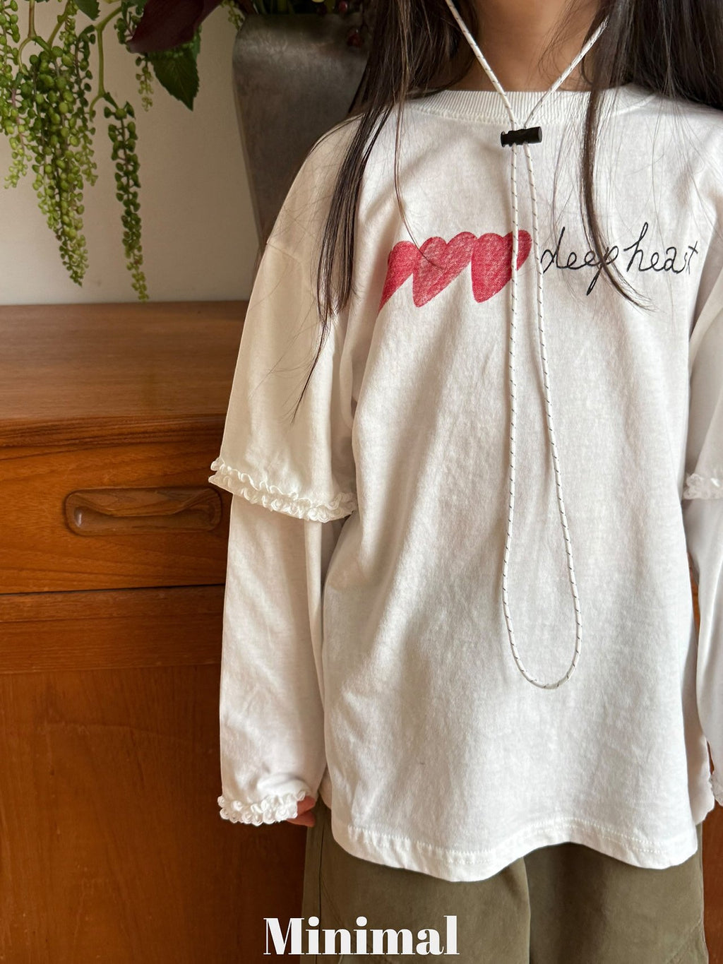 Minimal Deep Heart Lace Tee