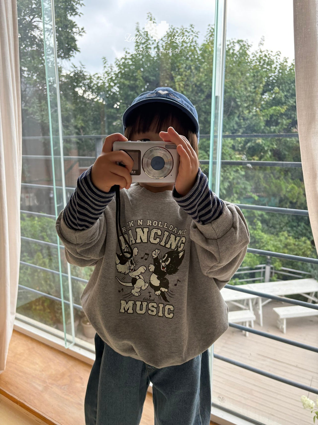 Lalaland Dancing Cat Sweatshirt