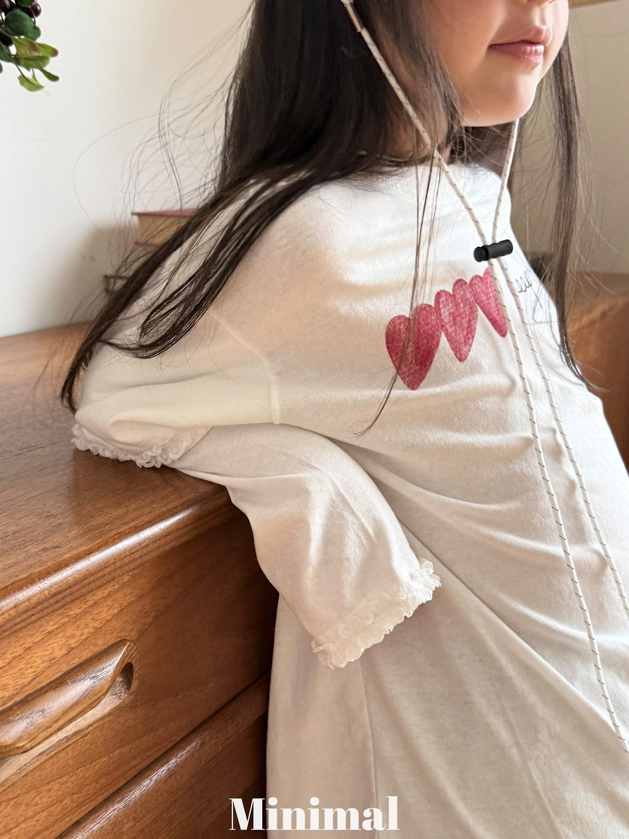 Minimal Deep Heart Lace Tee