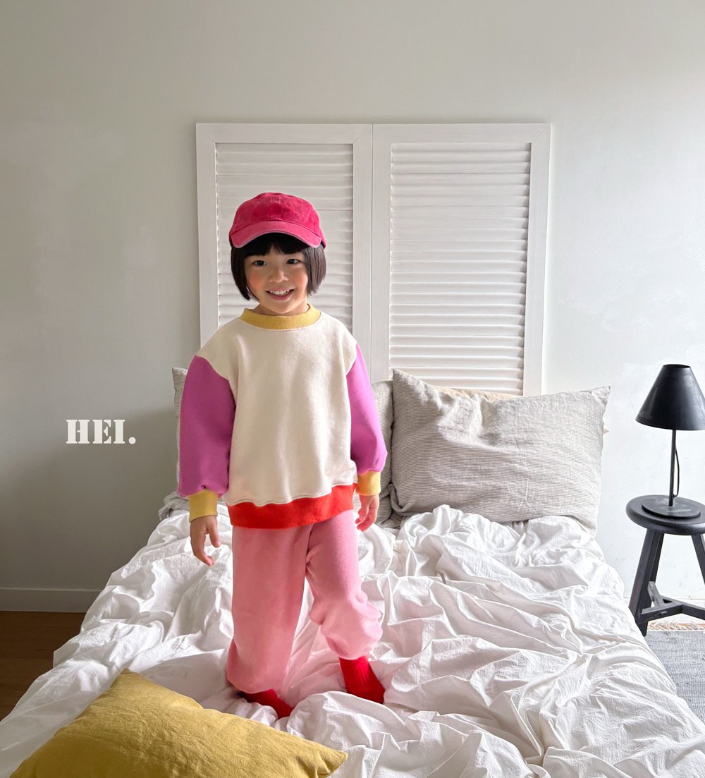 Hei Block Sweatshirt