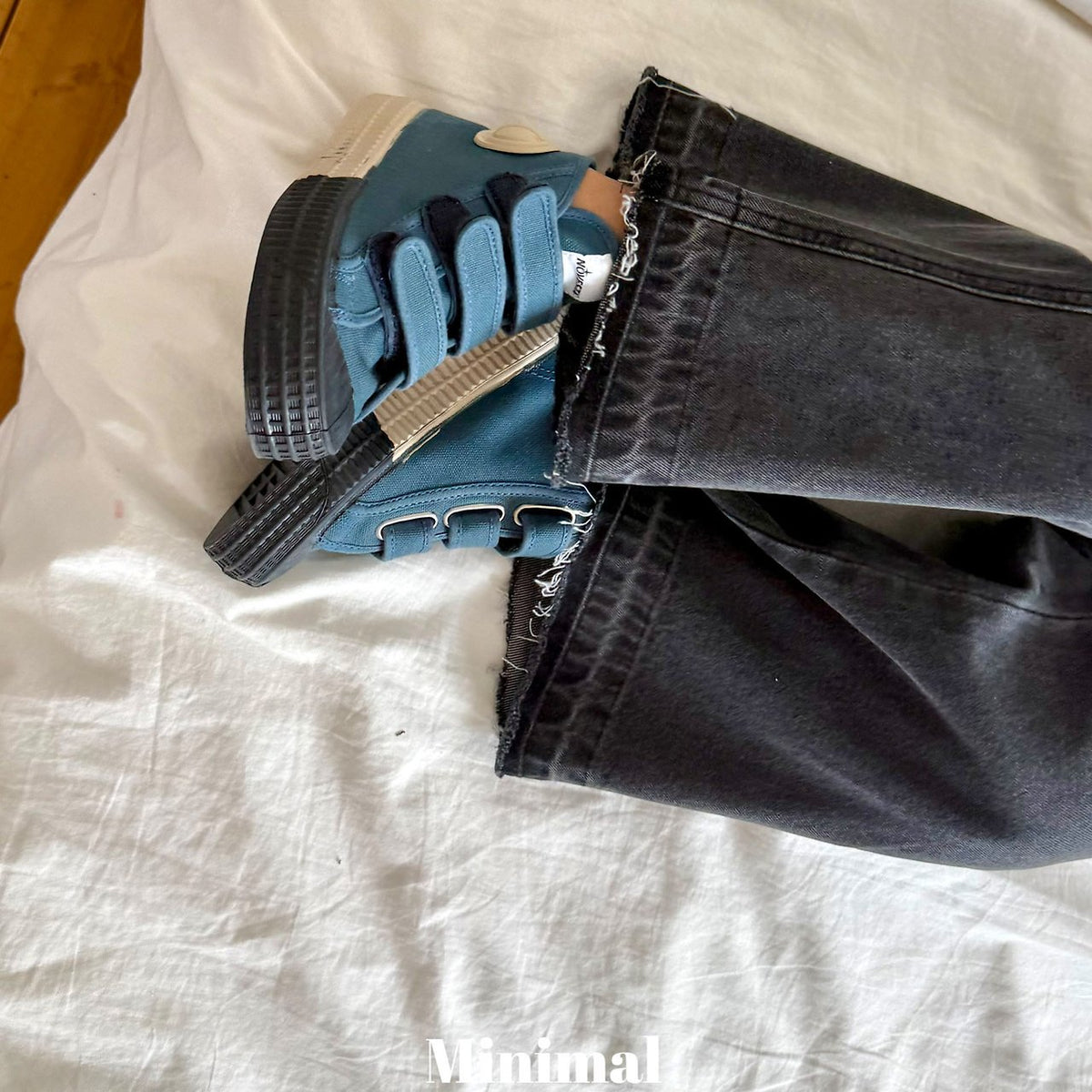Minimal Chocotin Bootcut Denim