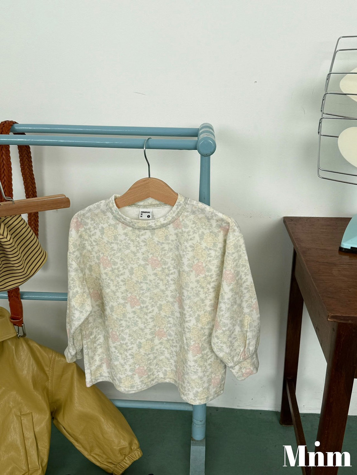 Minimal Flower Soft Tee