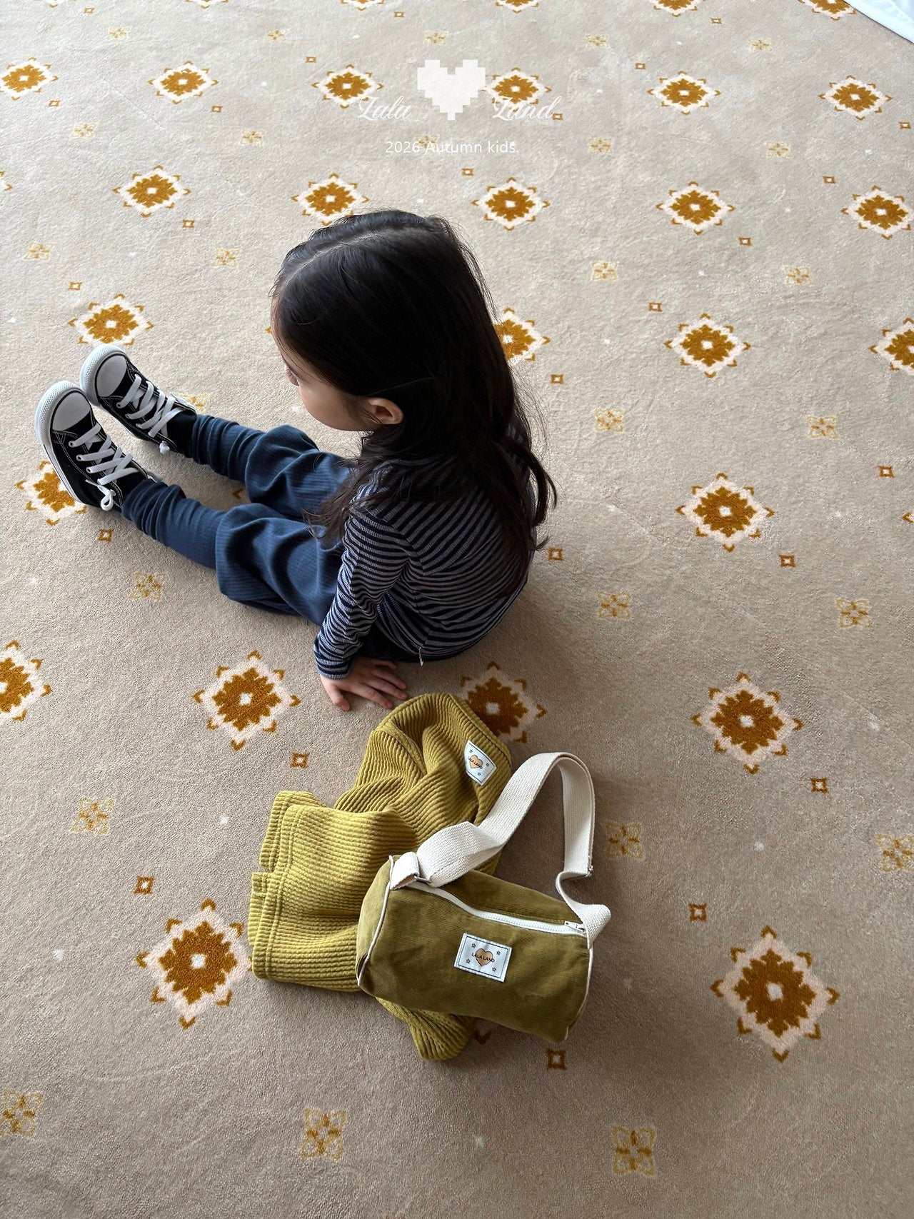 Lalaland Corduroy Crossbag
