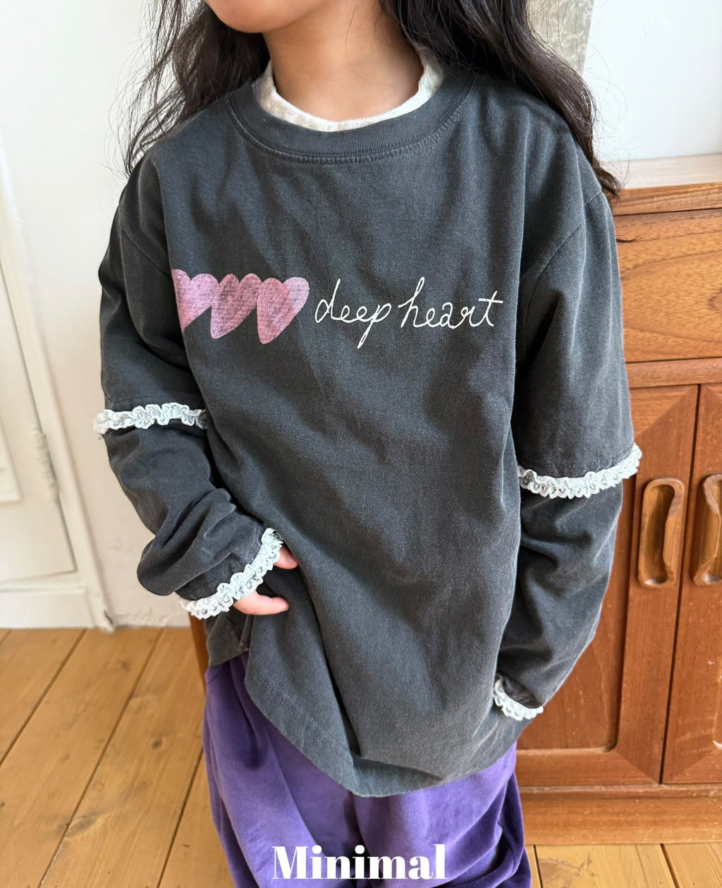 Minimal Deep Heart Lace Tee