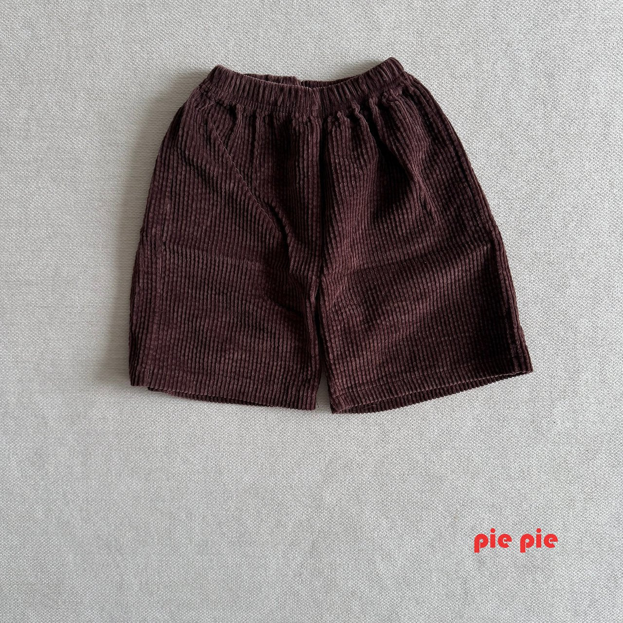 pie Embo Corduroy Bermuda