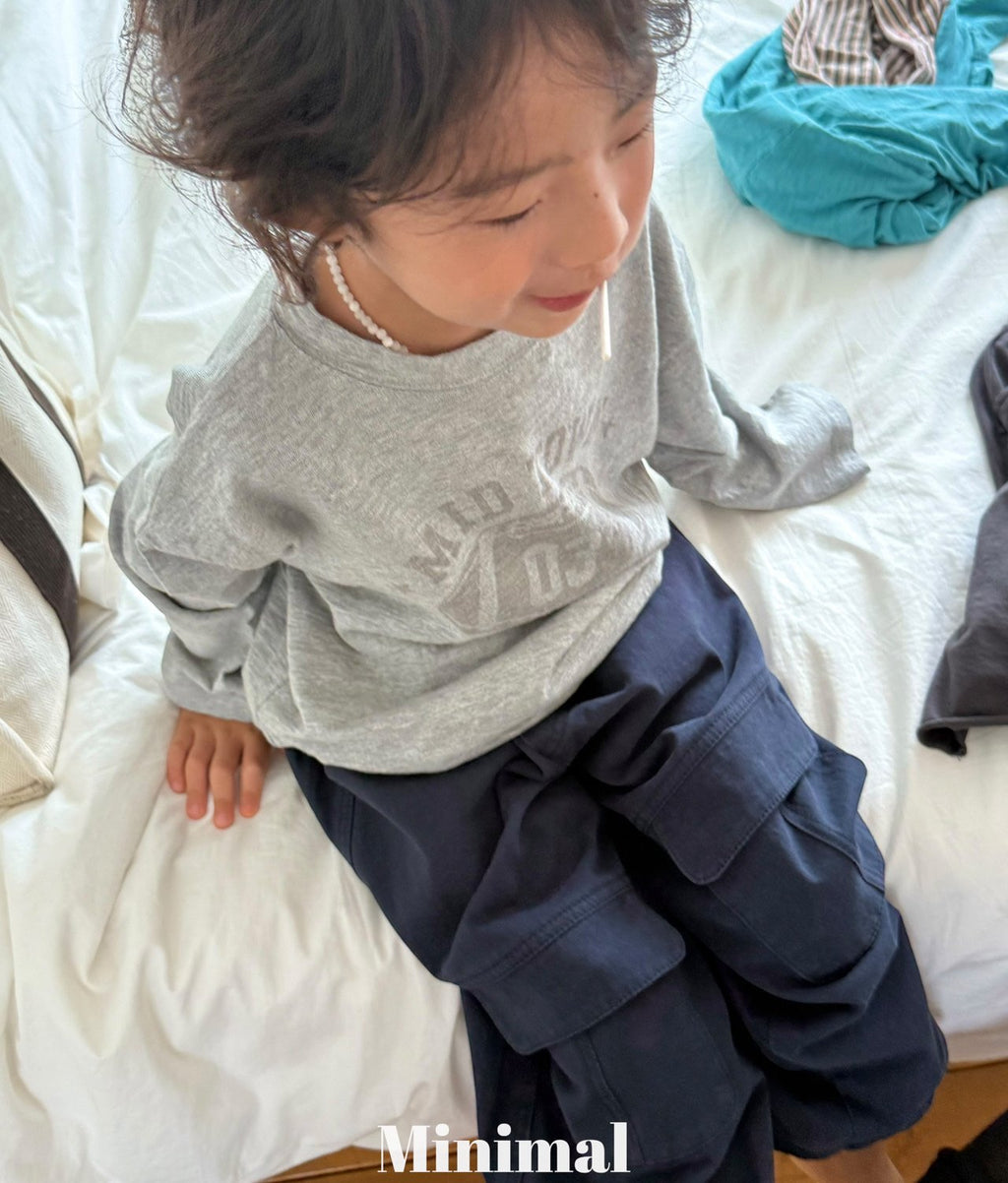 Minimal Groove Cargo Pants