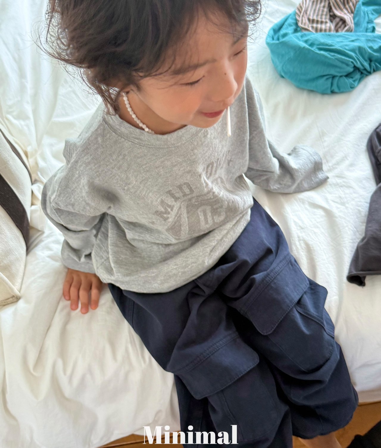 Minimal Groove Cargo Pants