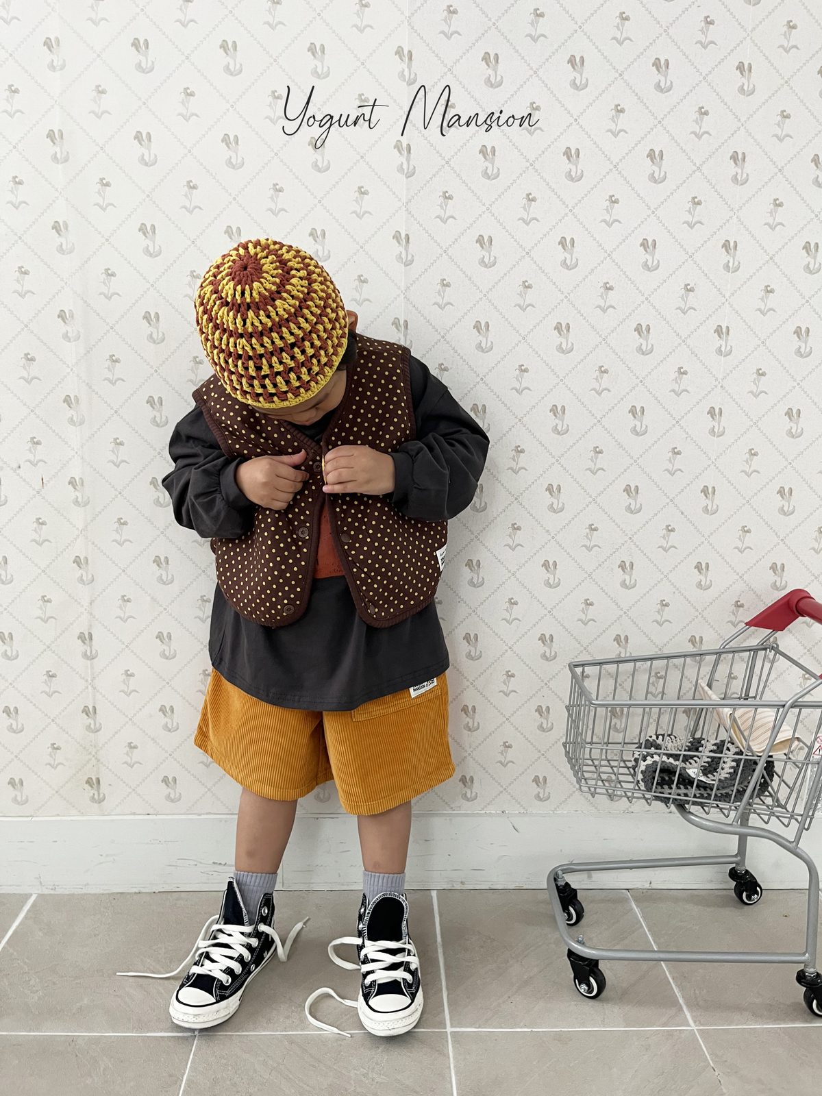Yogurt Mansion Corduroy Pants