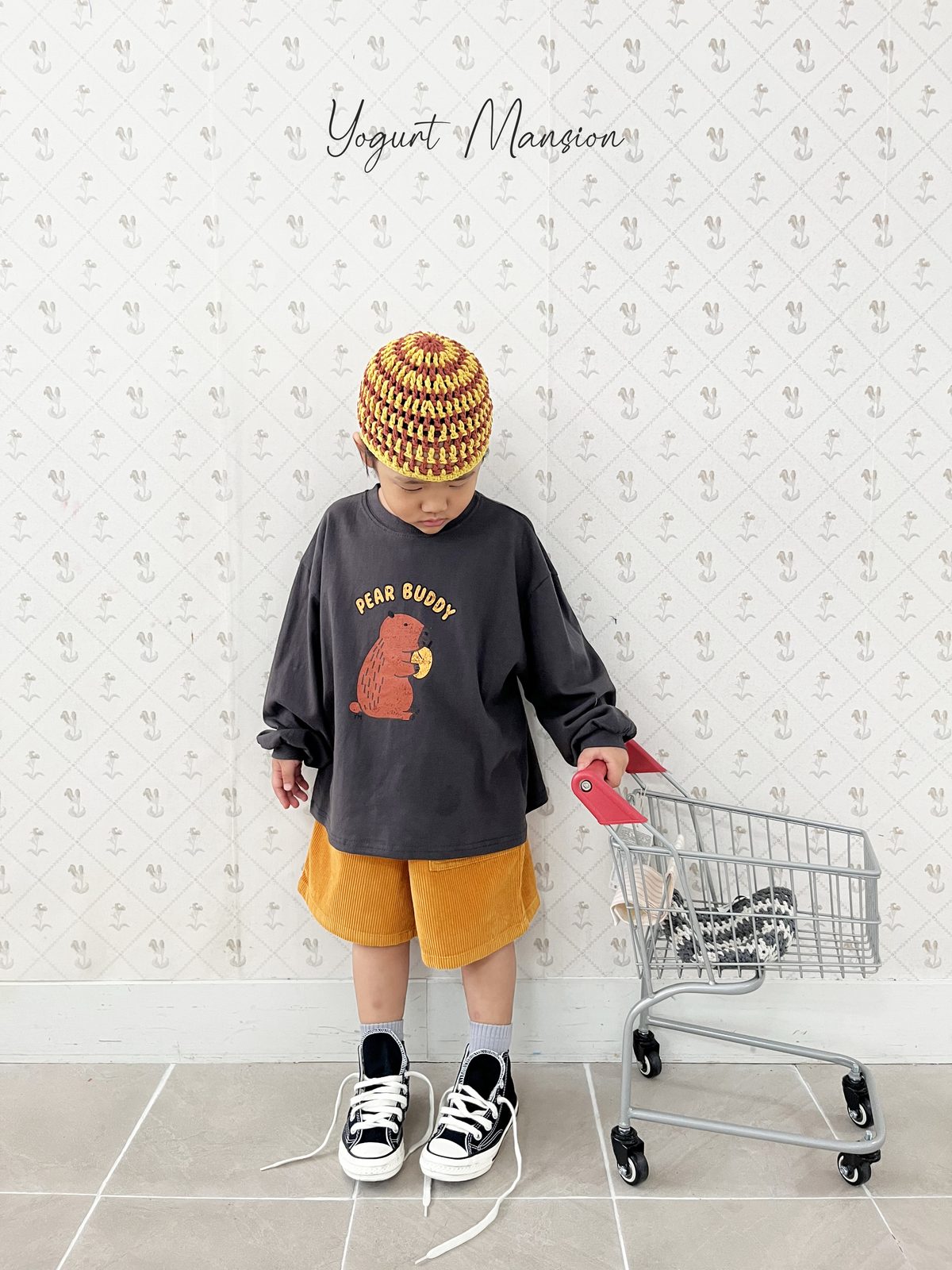 Yogurt Mansion Corduroy Pants