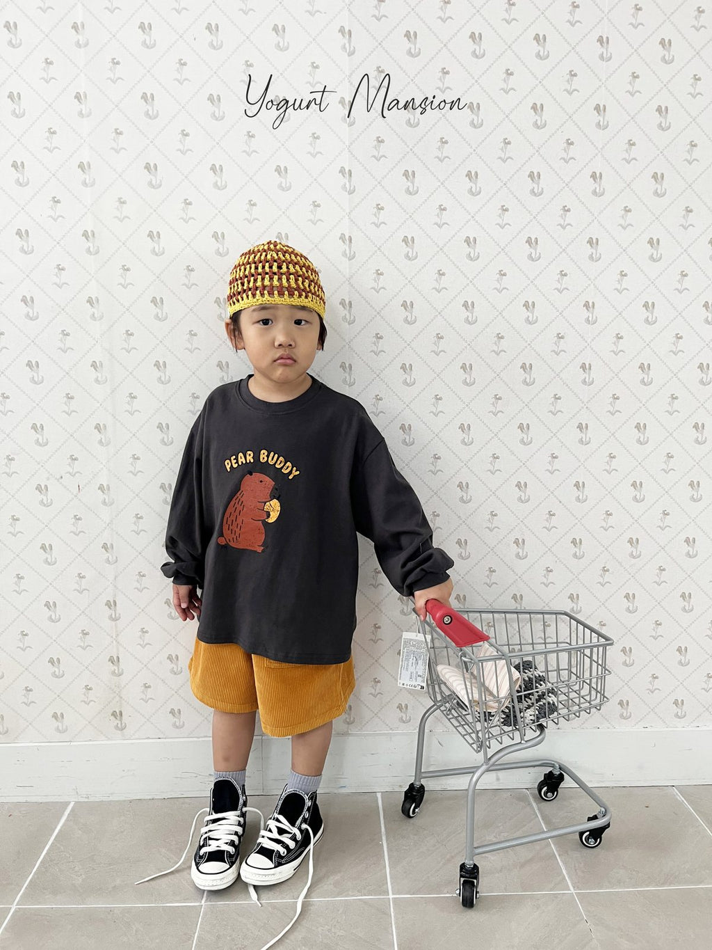 Yogurt Mansion Corduroy Pants