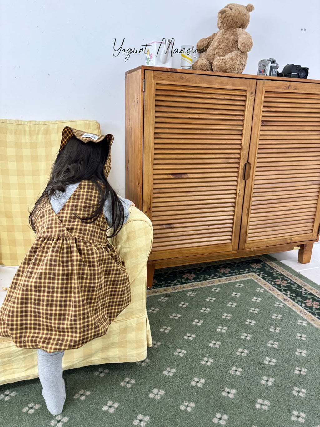 Yogurt Mansion Yomi Scarf